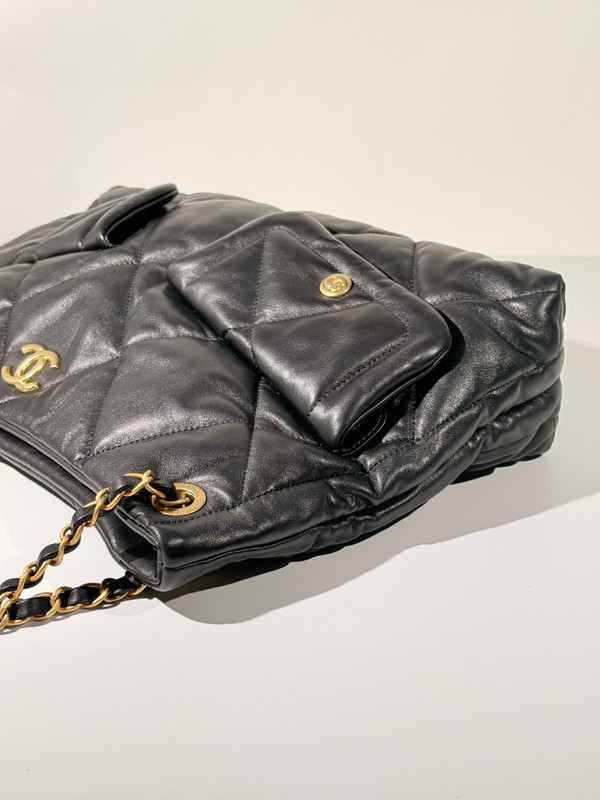 Chanel Fall-Winter 2025/26  Shopping Bag