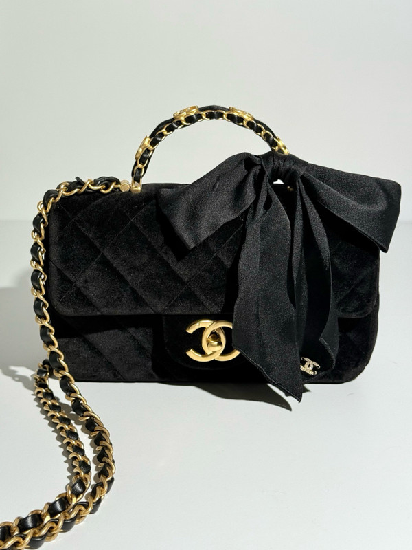 Chanel Fall-Winter 2025/26   Mini Flap Bag with Top Handle