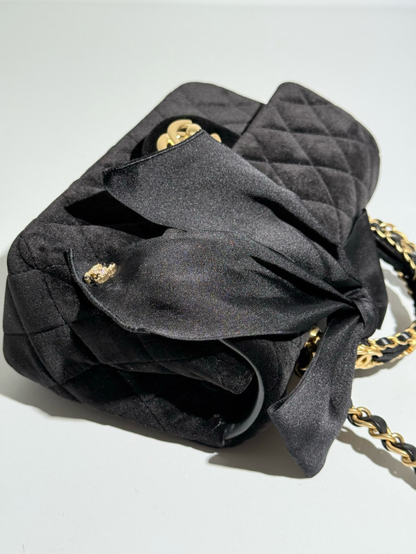 Chanel Fall-Winter 2025/26   Mini Flap Bag with Top Handle