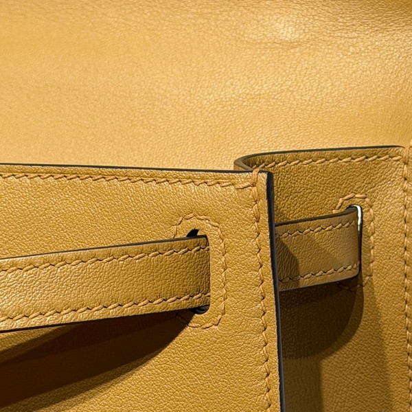 Hermès Chia Mini Kelly Pochette Swift leather Gold hardware