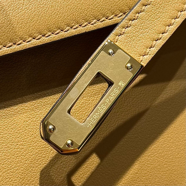 Hermès Chia Mini Kelly Pochette Swift leather Gold hardware