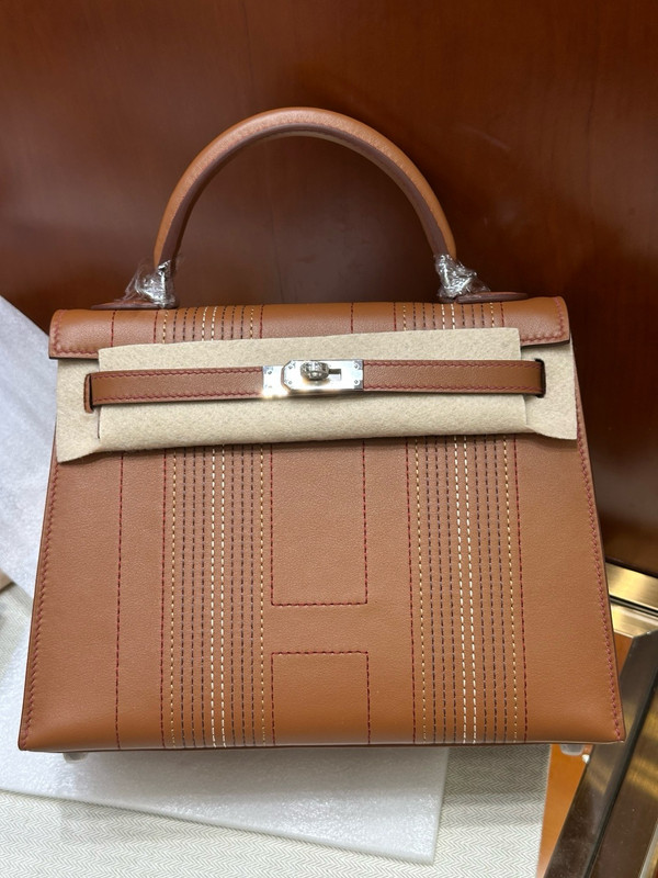 HERMÈS KELLY 25 SAN FRANCISCO GOLD JONATHAN LEATHER PALLADIUM HARDWARE
