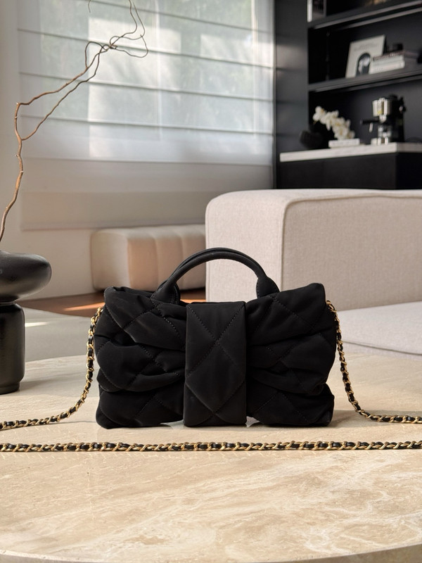 Chanel Fall-Winter 2025/26   Mini Bow Bag
