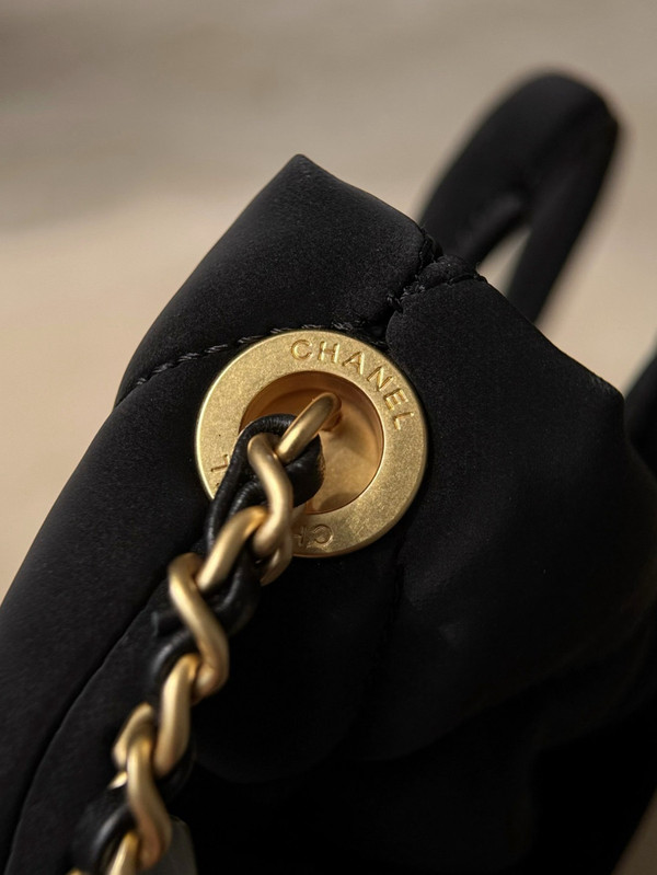 Chanel Fall-Winter 2025/26   Mini Bow Bag
