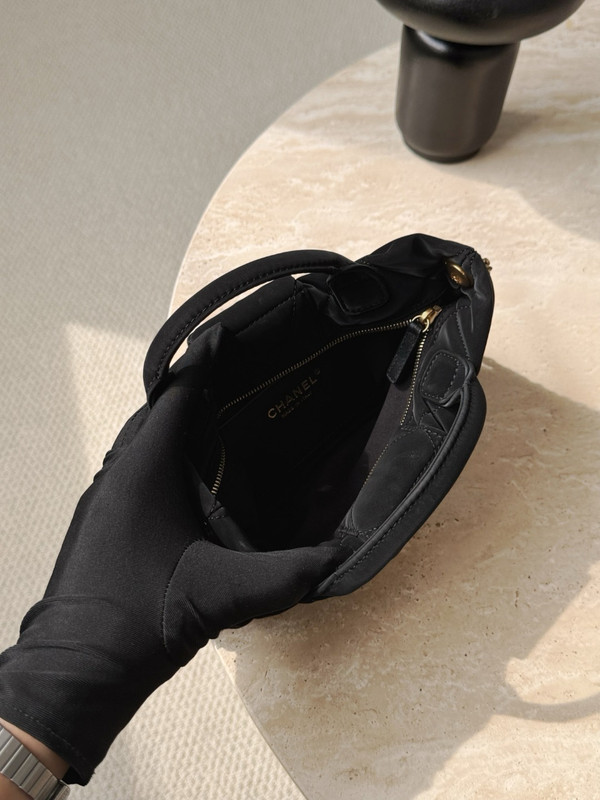 Chanel Fall-Winter 2025/26   Mini Bow Bag