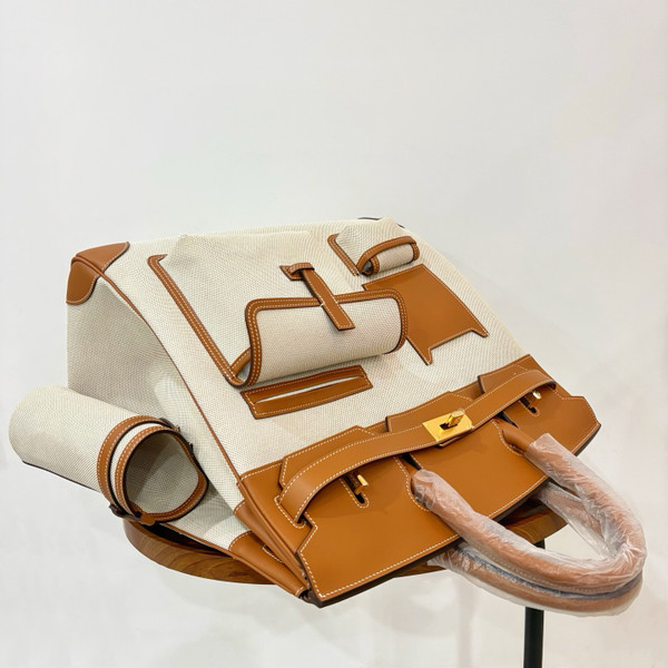 HERMÈS CARGO HAC BIRKIN 40 GOLD BOX AND TOILE GOLD HARDWARE