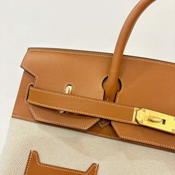 HERMÈS CARGO HAC BIRKIN 40 GOLD BOX AND TOILE GOLD HARDWARE