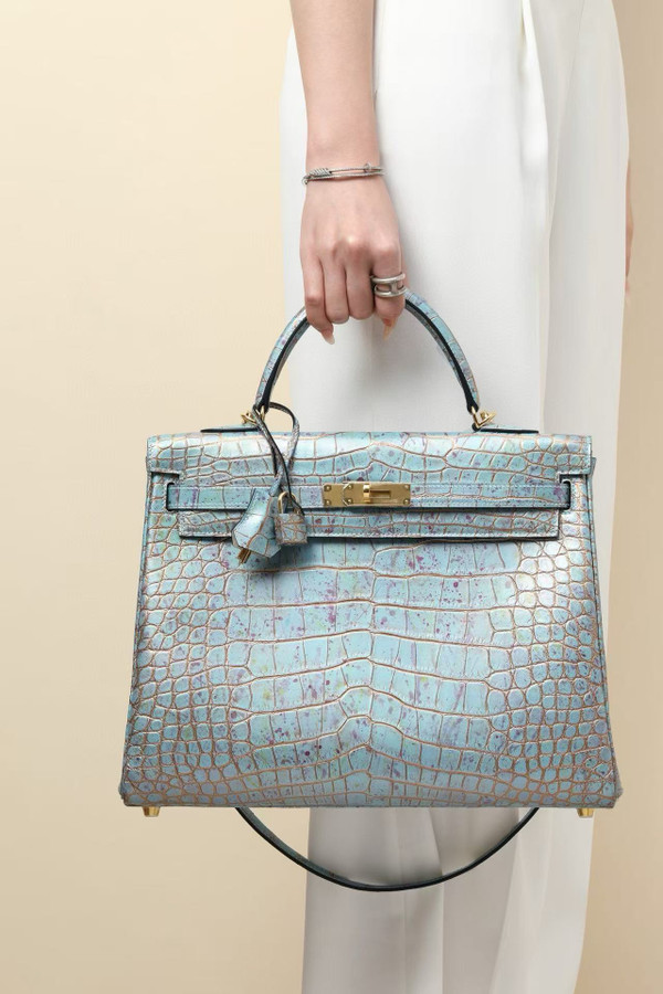 Hermes SAC KELLY VERT D'EAU RETOURNÉ 35 EN ALLIGATOR GOLD HARDWARE, ÉDITION LIMITÉE