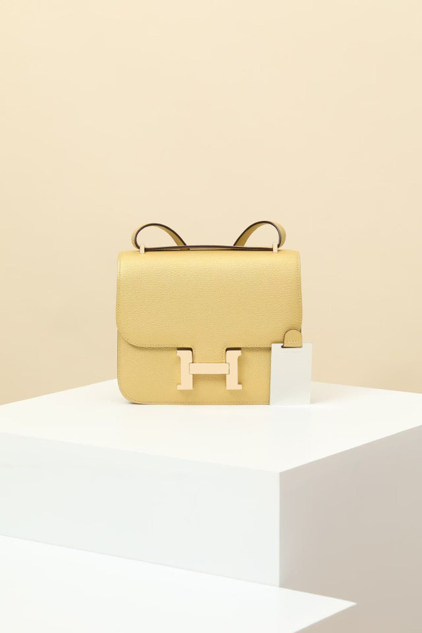 Hermes Jaune Poussin Constance 19cm Epsom Gold Hardware