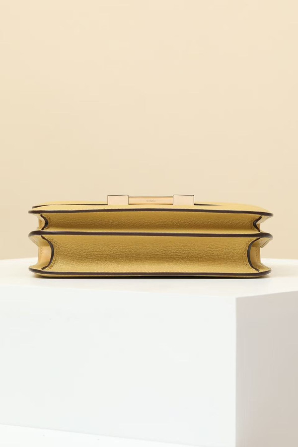 Hermes Jaune Poussin Constance 19cm Epsom Gold Hardware