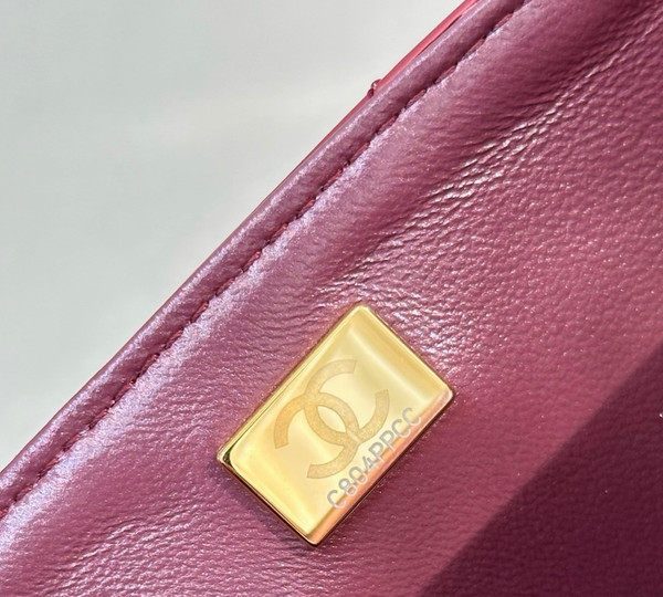 Chanel Fall-Winter 2025/26   Large Flap Bag With Top Handle   Metallic Mirror Calfskin & Gold-Tone Metal  Burgundy