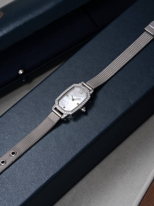 Harry Winston Emerald Collection 18K White Gold Diamond Watch
