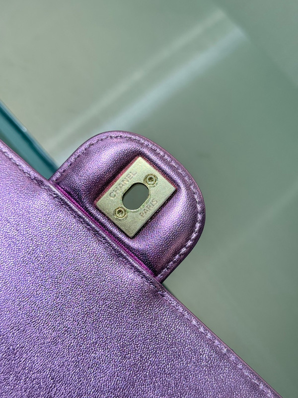 Chanel Fall-Winter 2025/26   Large Flap Bag With Top Handle   Metallic Mirror Calfskin & Gold-Tone Metal Pink