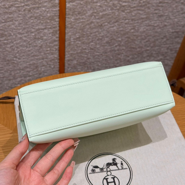 Hermès Vert Frizz Mini Kelly Pochette Swift leather Palladium hardware