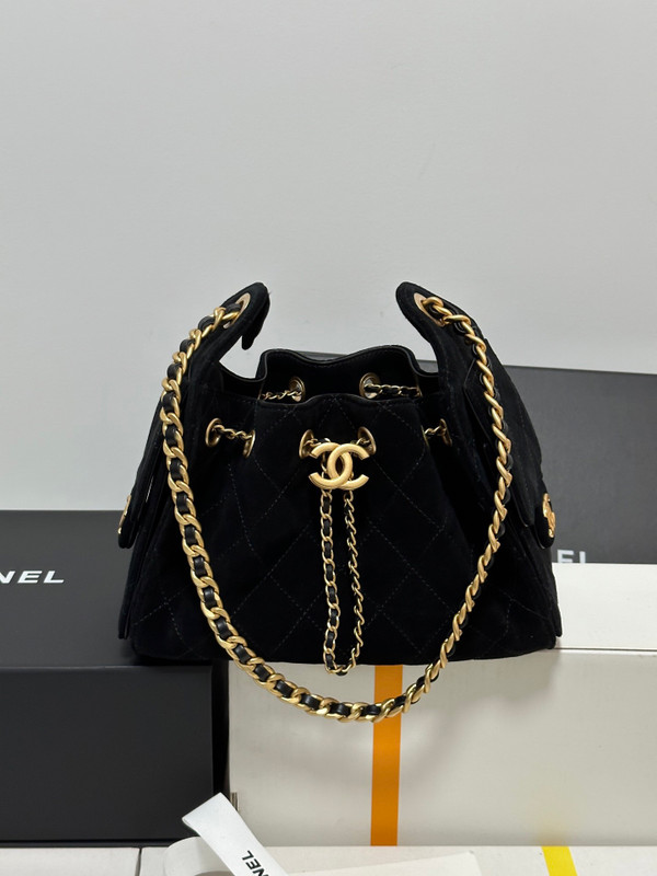 Cruise 2025/26 CHANEL 25 Mini Handbag Suede Calfskin Black
