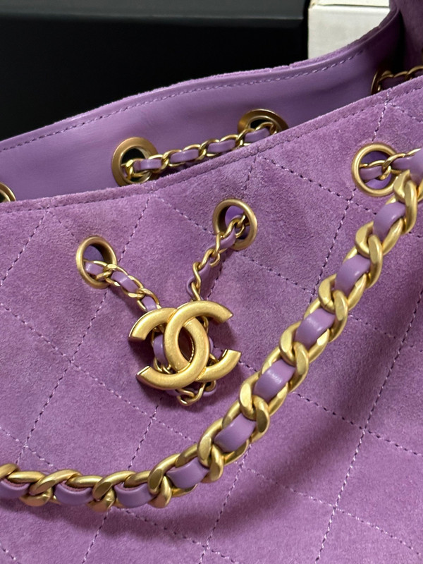 CHANEL Cruise 2025/26 CHANEL 25 Mini Handbag Suede Calfskin Purple