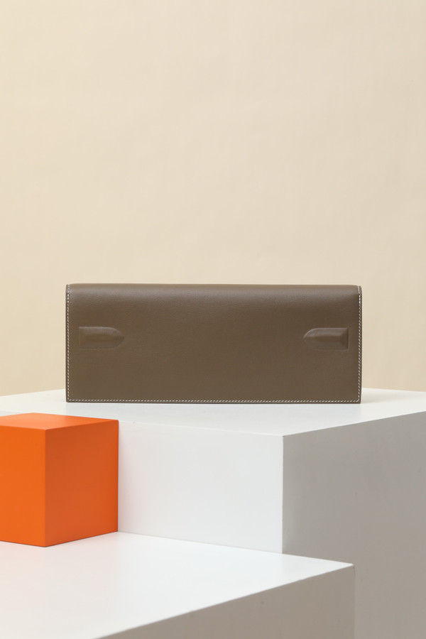 Hermès Shadow Clutch 8Q Etoupe Swift Leather
