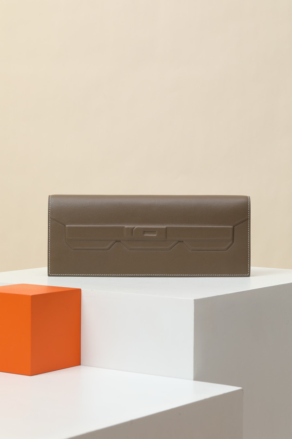 Hermès Shadow Clutch 8Q Etoupe Swift Leather