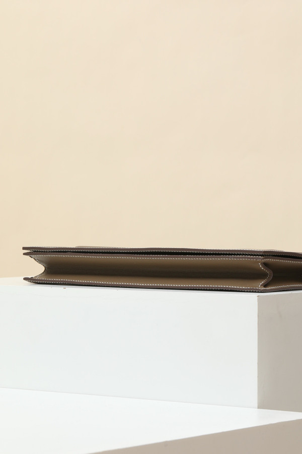 Hermès Shadow Clutch 8Q Etoupe Swift Leather