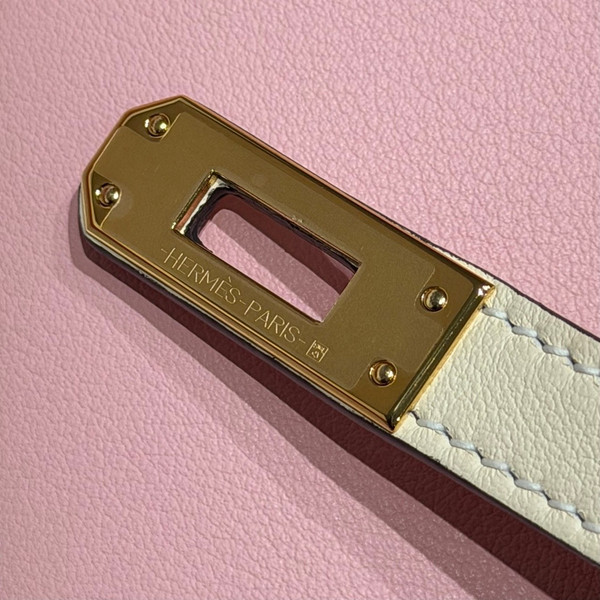 Hermès Special Order (HSS) Kelly Pochette Craie and Pink Sakura Swift Gold Hardware