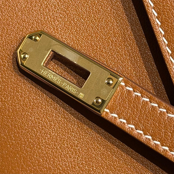 Hermès Gold Mini Kelly Pochette Swift leather Gold hardware
