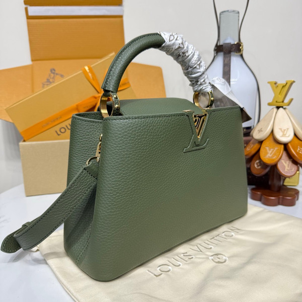 Louis Vuitton M25474 Capucines MM 
