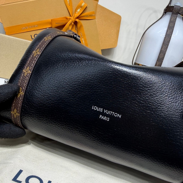 Louis Vuitton M27920 Express PM Bag