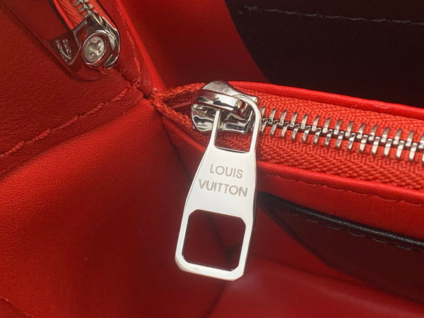 Louis Vuitton Capucines Mini: Crystal Strass Noir 