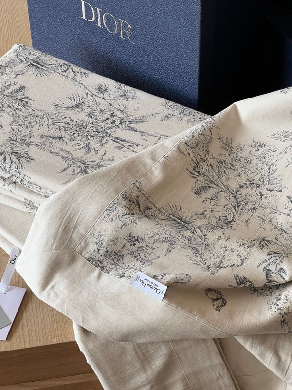 Dior Maison: Toile de Jouy Sauvage Textile Ivory