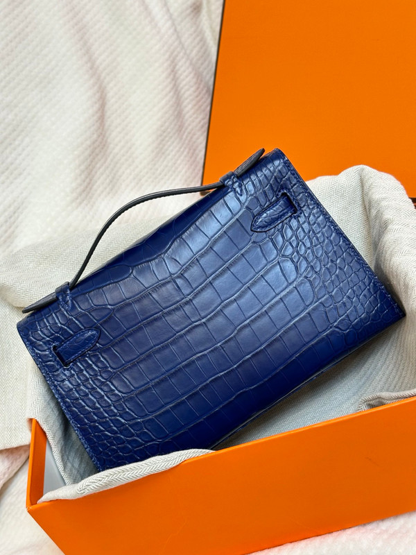 Hermès Kelly Pochette: Bleu Saphir Shiny Mississippiensis Alligator with Palladium Hardware