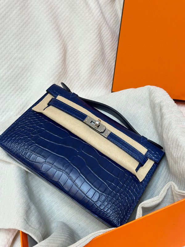 Hermès Kelly Pochette: Bleu Saphir Shiny Mississippiensis Alligator with Palladium Hardware
