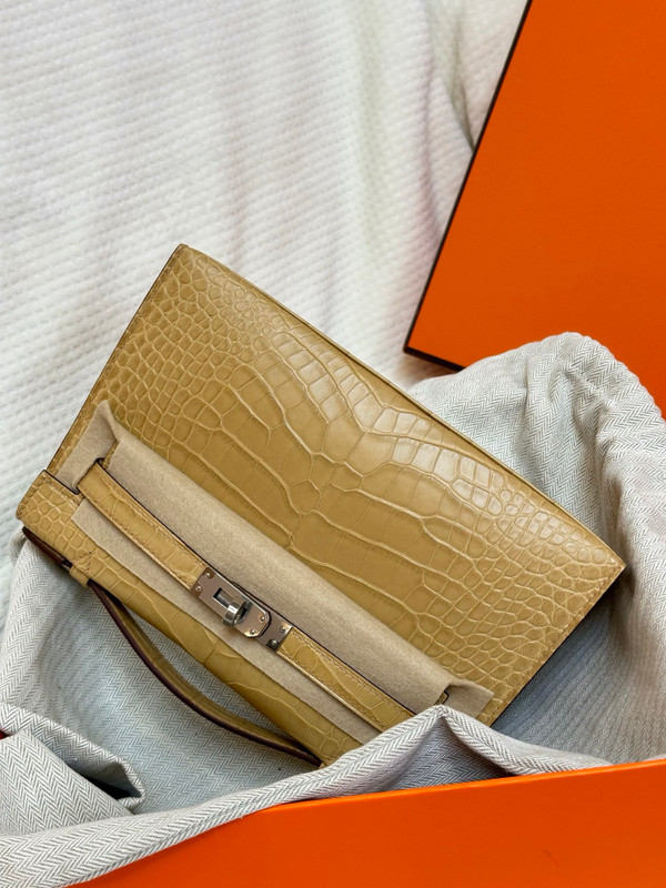 Hermès Kelly Pochette: Chia Shiny Mississippiensis Alligator