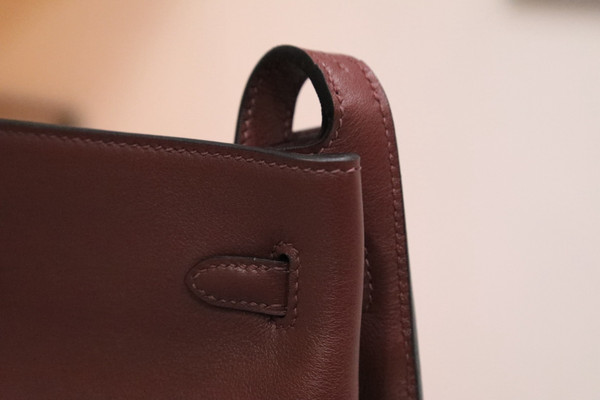 Hermès So Kelly Mini 18:  Bordeaux Swift Leather