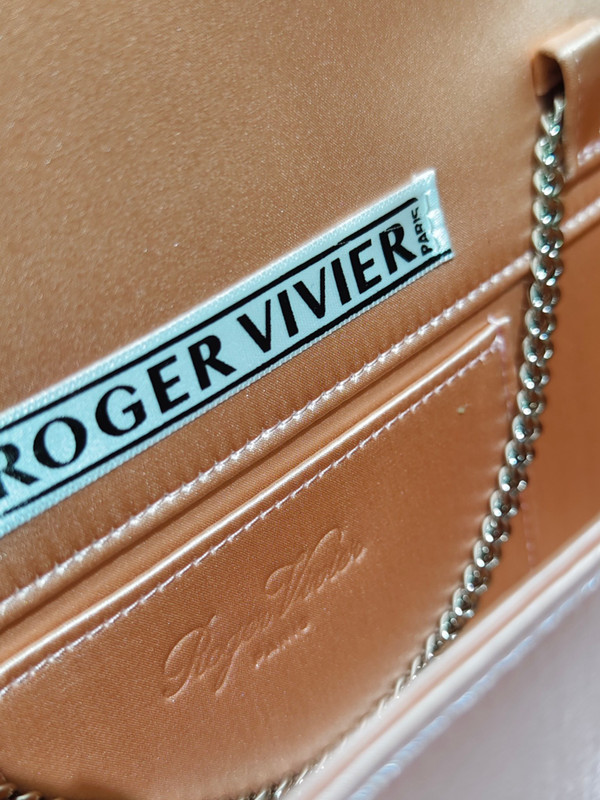 Roger Vivier Viv' Choc Mini Clutch Pink