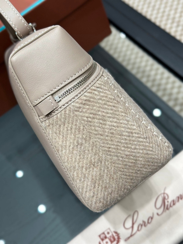 Extra Bag L27 Pecora Nera® - Dove/Antique Silver (B5NO)