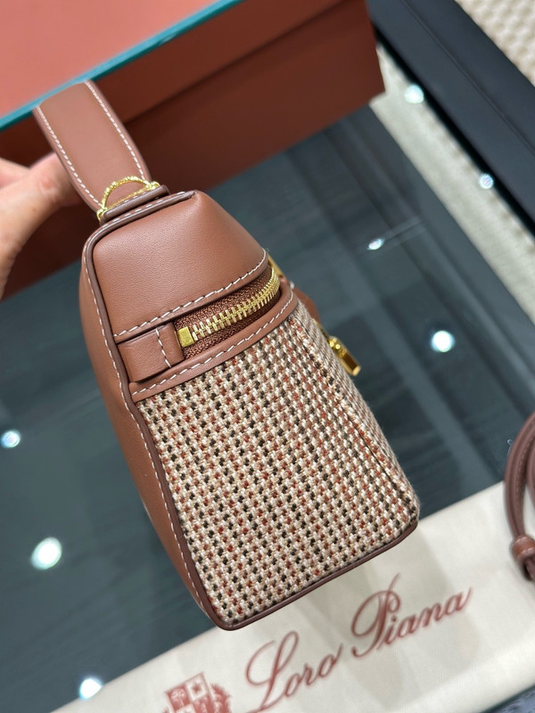 Loro Piana Extra Bag L23 Oak/Red/White/Dark Brown/Brown Tan/Sun Gold (F7ZR)