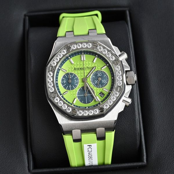 AUDEMARS PIGUET ROYAL OAK OFFSHORE Stainless Steel | Green "Lady Tapisserie" Dial | Diamond Bezel