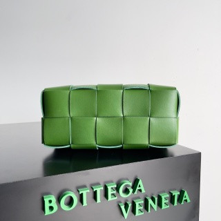 Bottega Veneta Brick Cassette - Grass Green