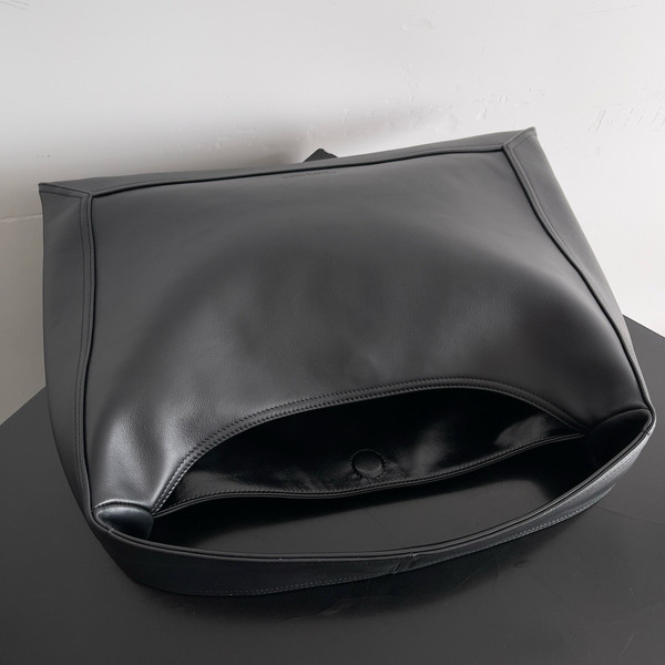 Bottega Veneta Jodie Intrecciato Leather Hobo Bag - Camel