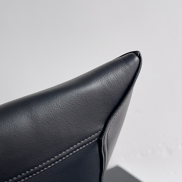 Bottega Veneta Jodie Intrecciato Leather Hobo Bag - Camel
