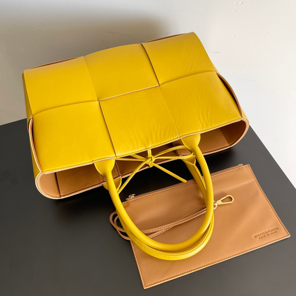 Bottega Veneta Arco Intrecciato Leather Tote Bag - Caramel
