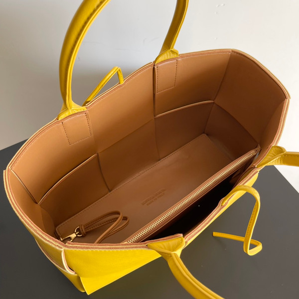 Bottega Veneta Arco Intrecciato Leather Tote Bag - Caramel