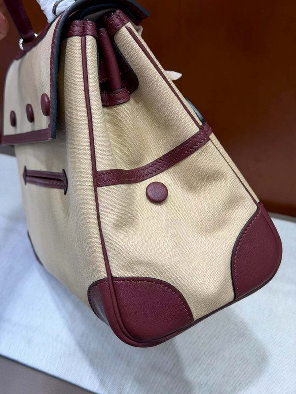 Hermès FW2026 Kelly Bag with Removable Cargo Cover – Runway Collection