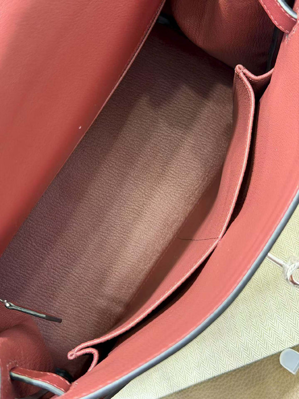 Hermès FW2026 Kelly Bag with Removable Cargo Cover – Runway Collection