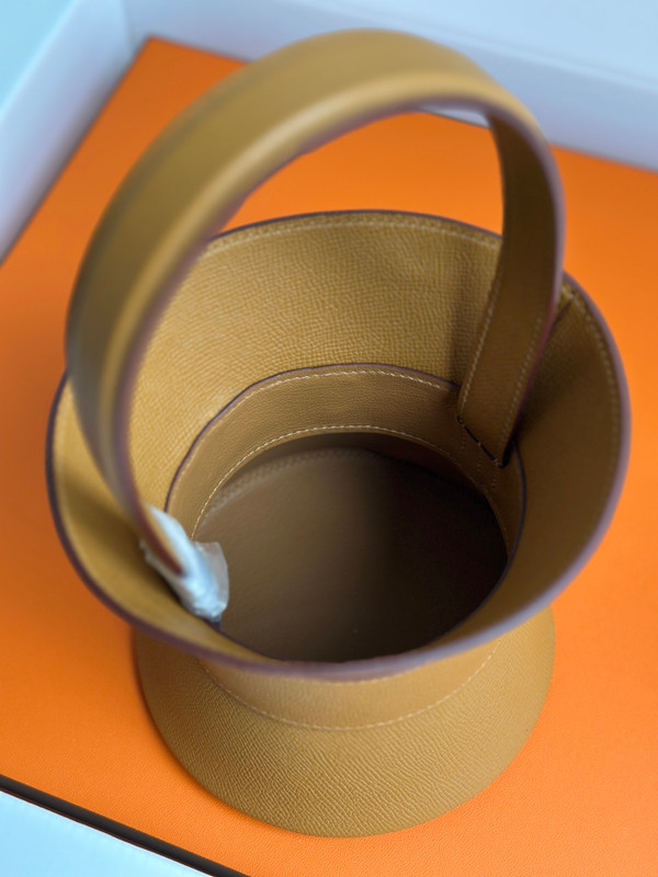 Hermès Mini Medor Basket Bag – Sesame Camel Epsom SHW