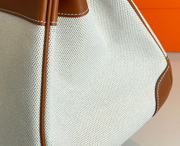 Hermès Birkin 35 – Canvas Fauve Barenia GHW