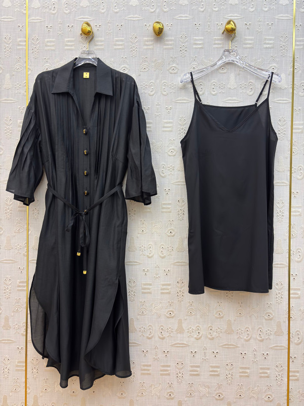 Schiaparelli Pleated Shirt Dress Two-Piece Set – Black