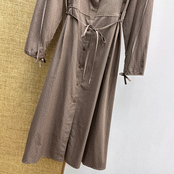 Hermès Early Autumn 2026 H-Jacquard Large Collar Trench Dress – Taupe