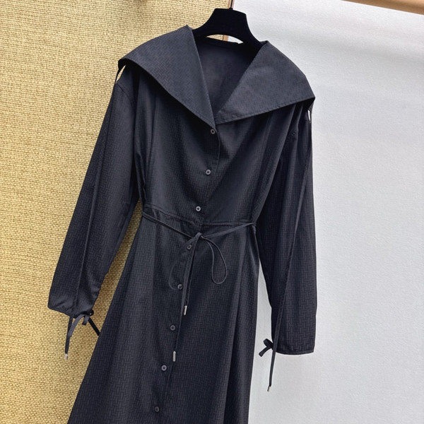 Hermès Early Autumn 2026 H-Jacquard Large Collar Trench Dress – Black