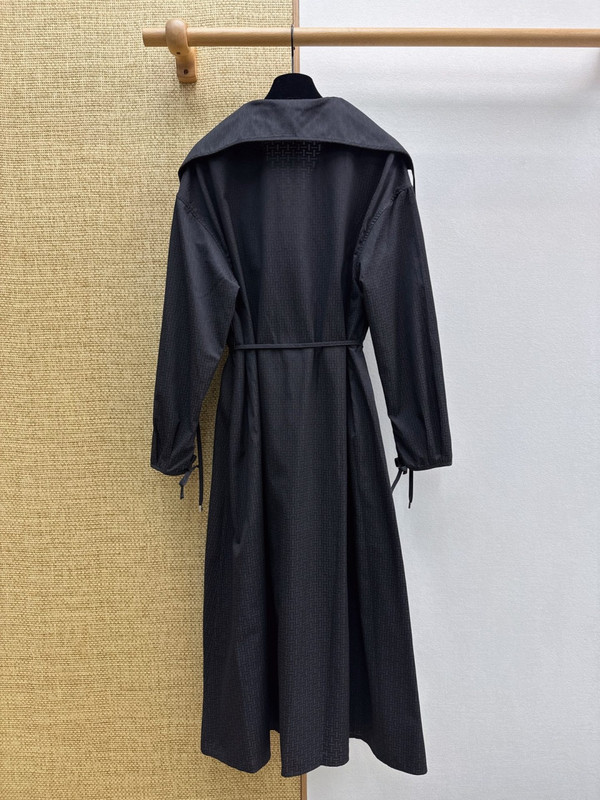 Hermès Early Autumn 2026 H-Jacquard Large Collar Trench Dress – Black